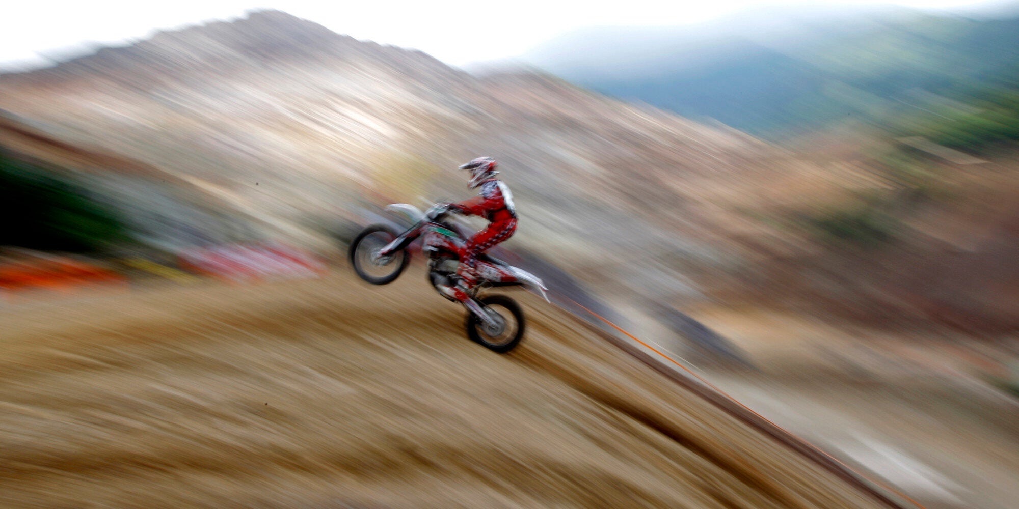 Δικυκλιστές ανέβηκαν την κορυφή του Ψηλορείτη με μηχανές Enduro