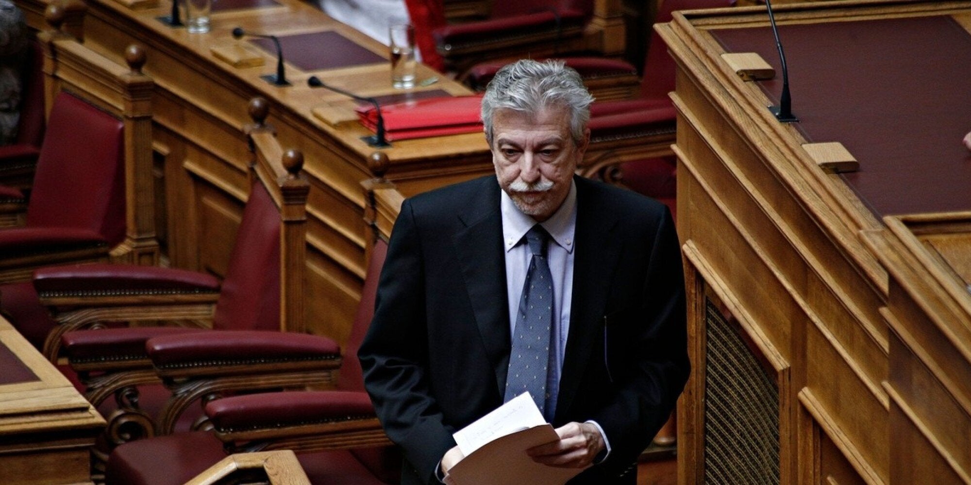 Ένταση στη Βουλή για την ταυτότητα φύλου: Από τα 15 το δικαίωμα νομικής αναγνώρισης. Οι όροι Κατσίκη των ΑΝΕλ