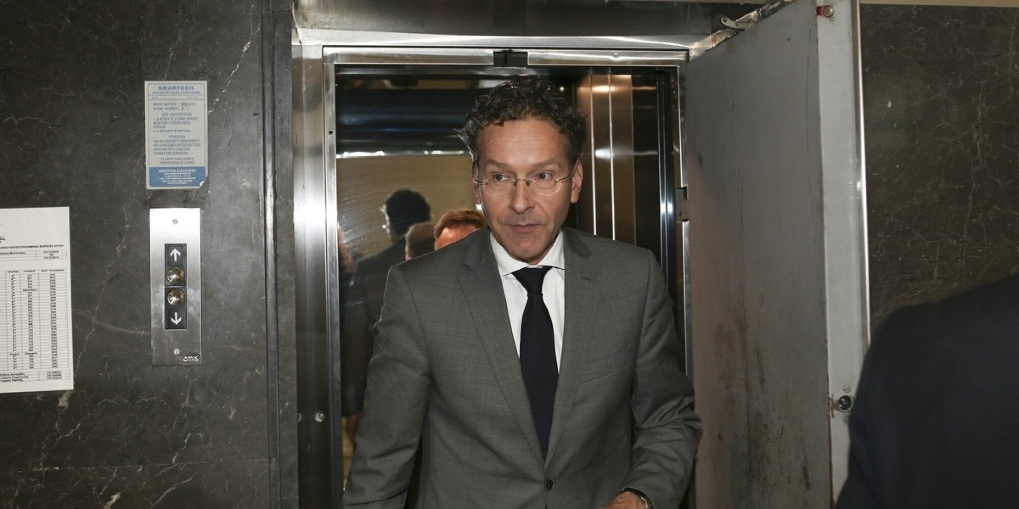 Ντάισελμπλουμ: Τηρήστε τις δεσμεύσεις. Ανοιχτές συζητήσεις για χρέος ήδη από το 2014