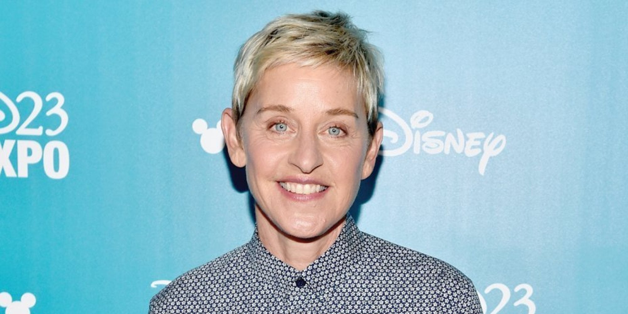 Η Ellen DeGeneres αποκάλυψε τη μία λέξη που δεν την άφηναν να πει στην παλιά εκπομπή της, επειδή είναι λεσβία