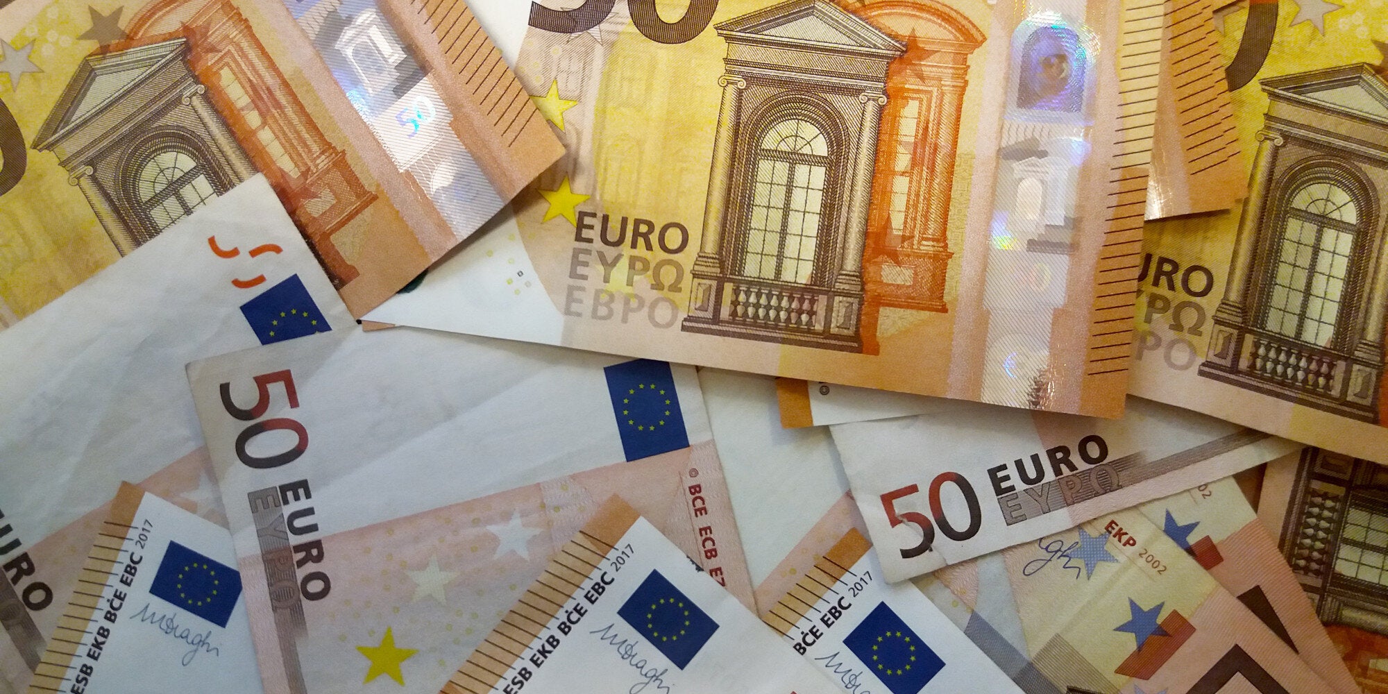 Άντληση 1,3 δισ. ευρώ μέσω εξάμηνων εντόκων γραμματίων