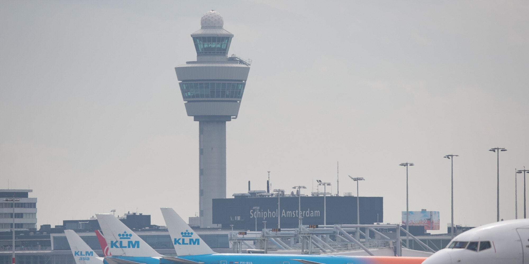 Βίντεο: Ανατριχιαστική προσγείωση αεροπλάνου στο αεροδρόμιο του Άμστερνταμ