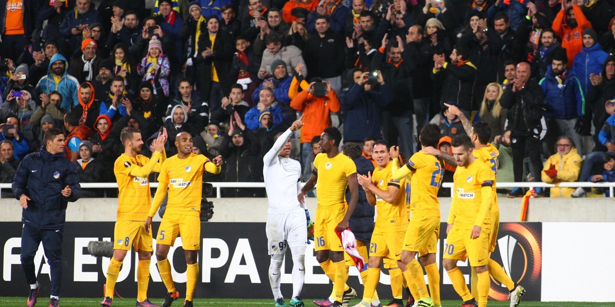 Πρωτιά Βούρου στην πρεμιέρα του Champions League