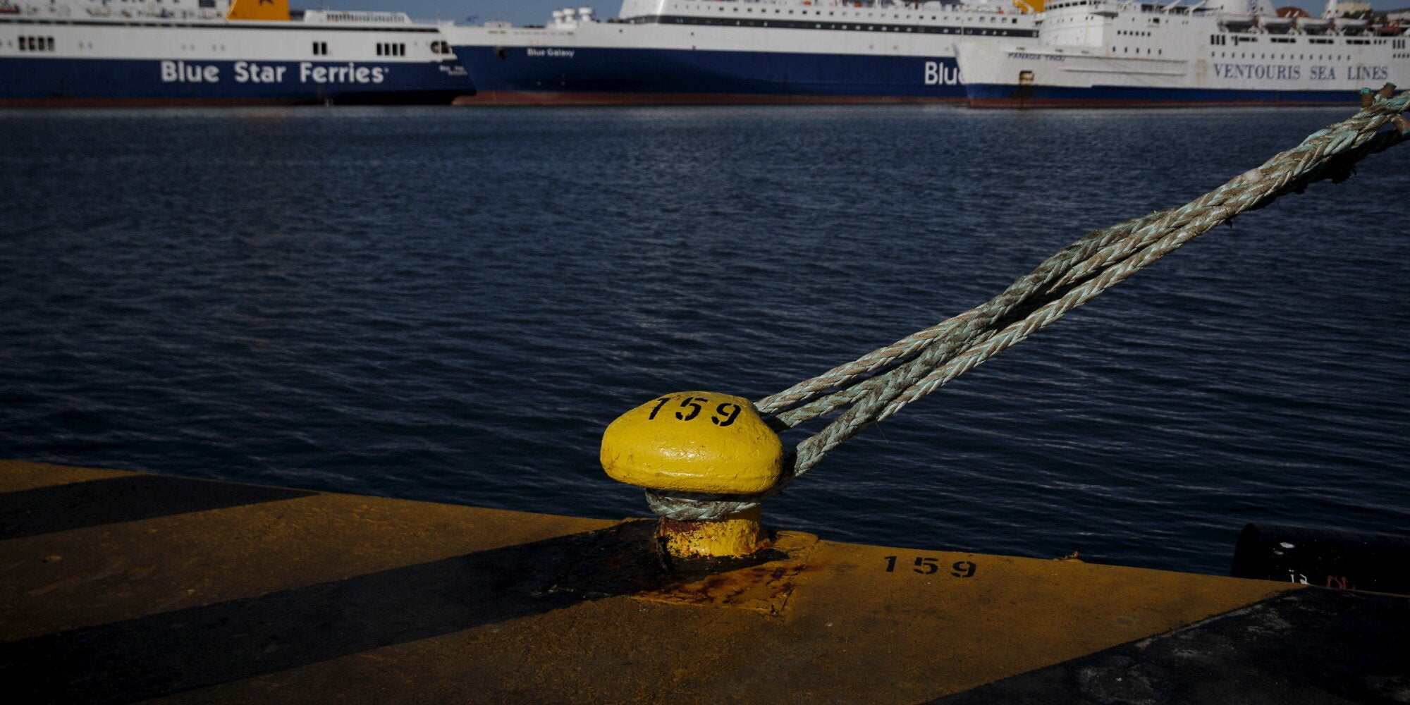 Τη Χρυσή Αυγή καταγγέλλει για τον ξυλοδαρμό αφισοκολλητή η ΠΕΝΕΝ