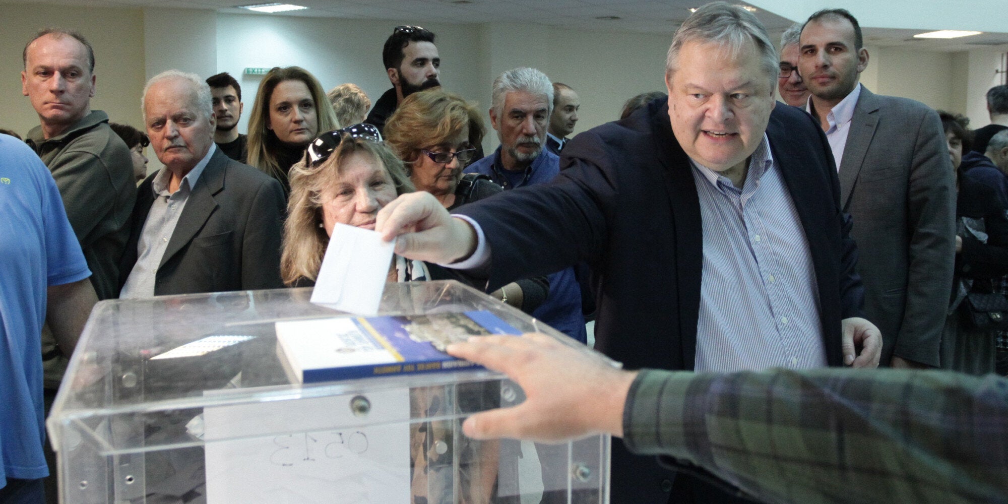 Βενιζέλος: Να αποκτήσει ξανά το δεσμό που είχε με την ελληνική κοινωνία η μεγάλη δημοκρατική παράταξη