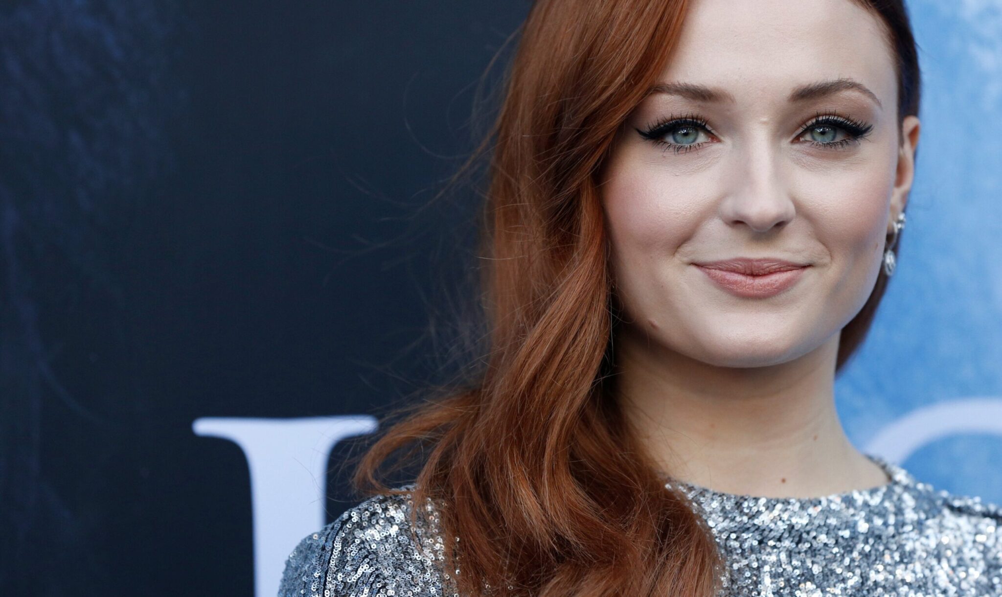 Κρυφό ταλέντο. Η Sophie Turner ραπάρει Eminem σε τηλεοπτική εκπομπή και εντυπωσιάζει τους θεατές