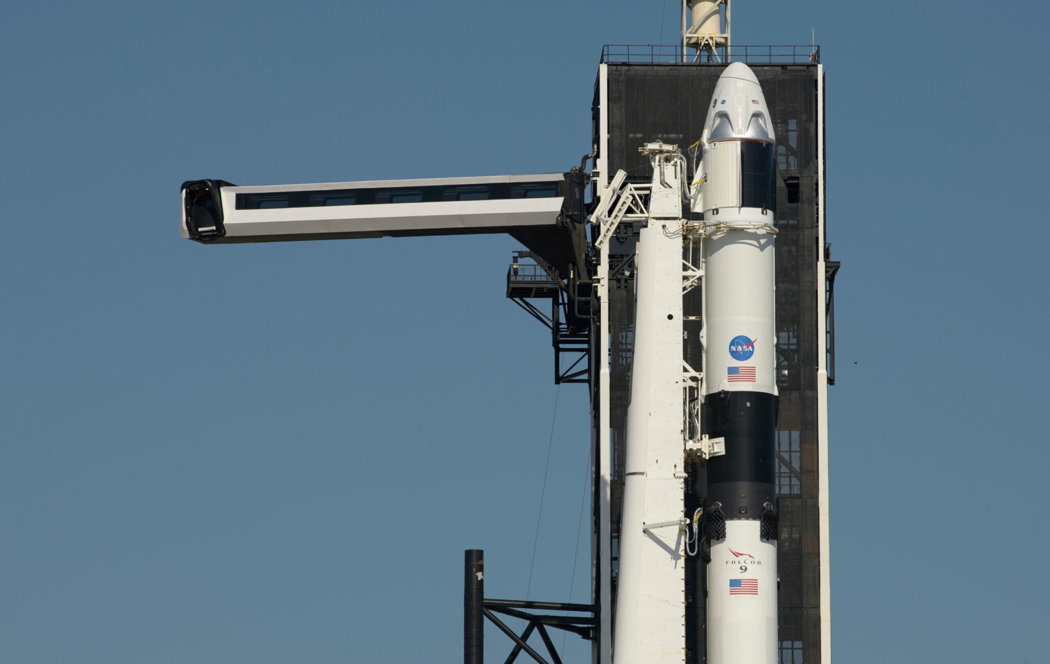 NASA: «Πράσινο φως» για την πρώτη επανδρωμένη διαστημική αποστολή από αμερικανικό έδαφος από το 2011