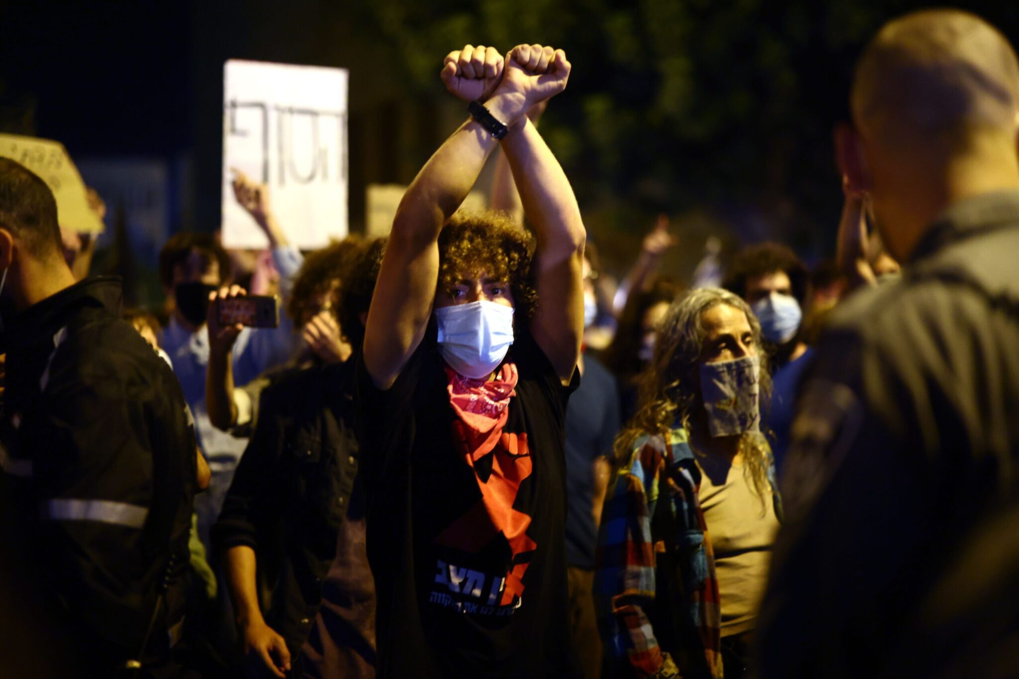 Συγκεντρώσεις διαμαρτυρίας έξω από το σπίτι του Νετανιάχου για τα μέτρα κατά των δημόσιων συναθροίσεων