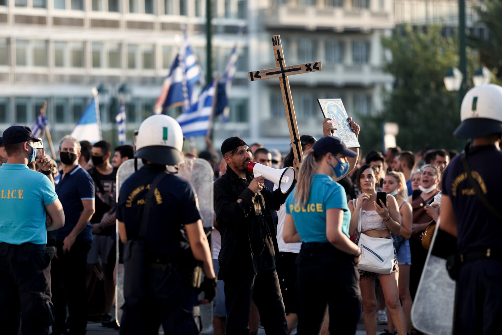 Η σκούφια των αντιεμβολιαστών και άλλες ιστορίες
