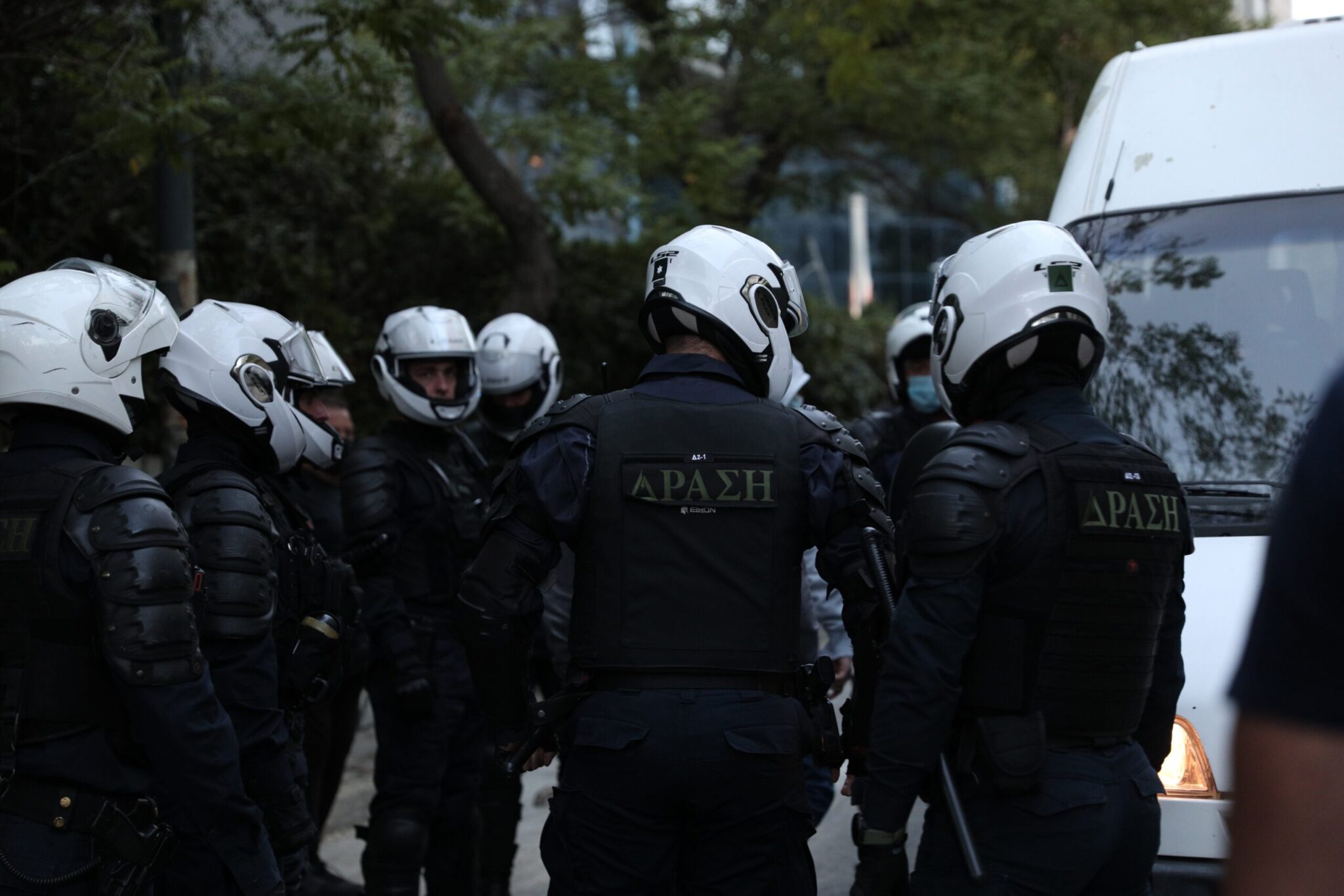 Επιπλέον 1026 αστυνομικοί στα τμήματα και 100 νέα περιπολικά στους δρόμους τη νύχτα