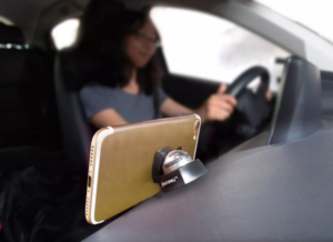A phone magnet