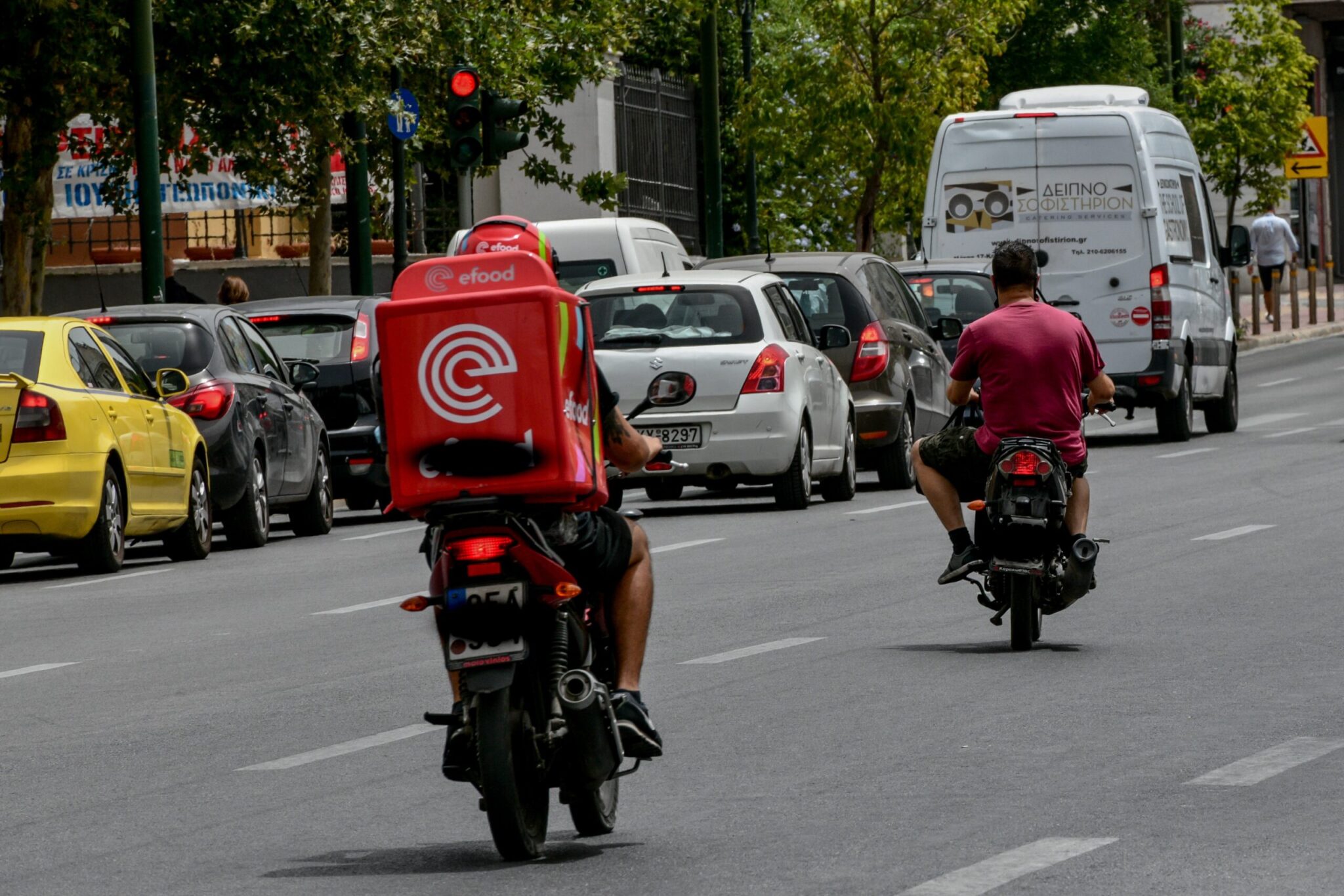 Τι ισχύει για διανομή και παραλαβή φαγητού από το κατάστημα μετά τα μεσάνυχτα