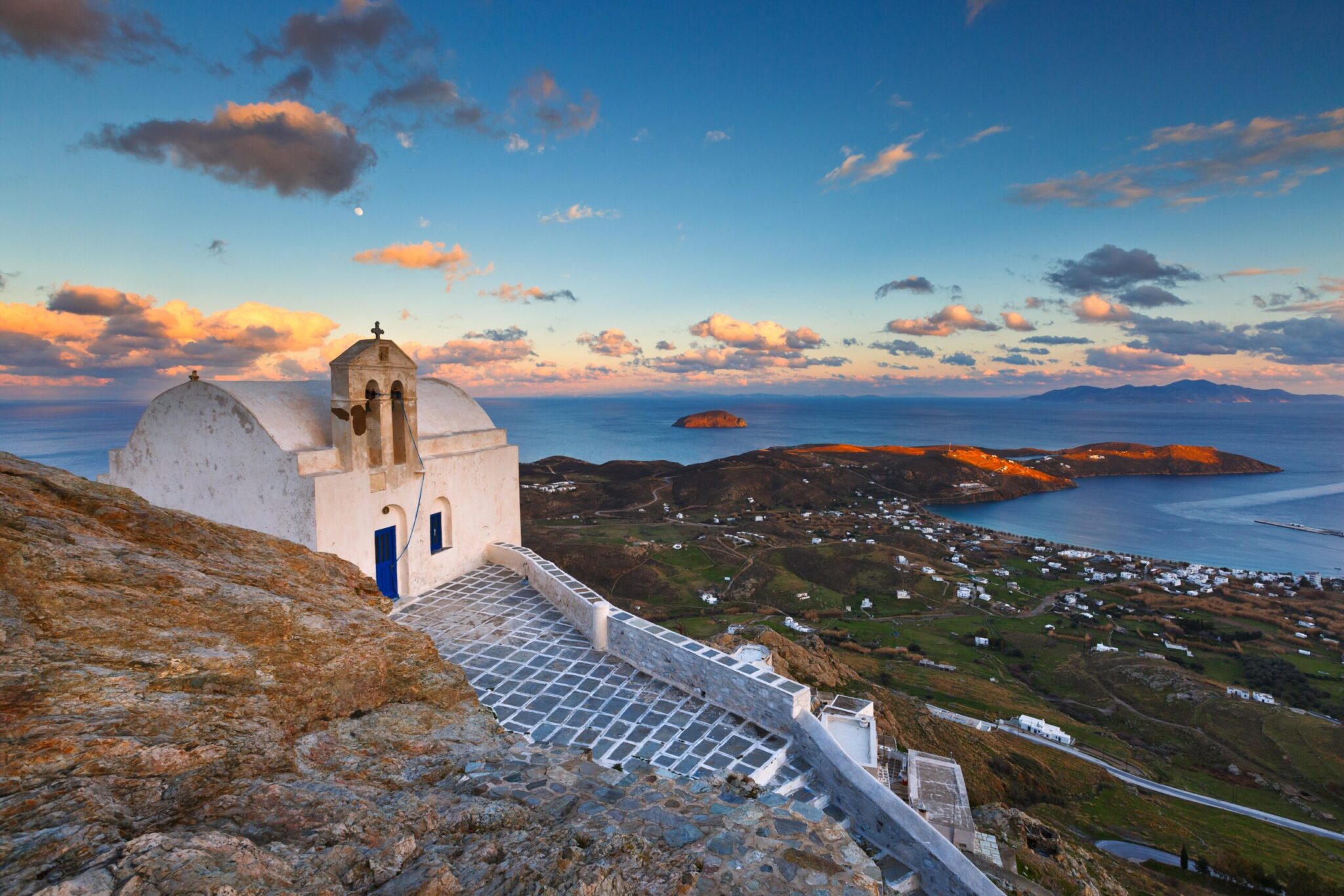 Hello! UK: Ενας ξεχωριστός ύμνος στην Σέριφο