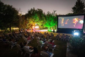 Το Cine Αλίκη επέστρεψε στο Πεδίον του Άρεως με δωρεάν κινηματογραφικές προβολές