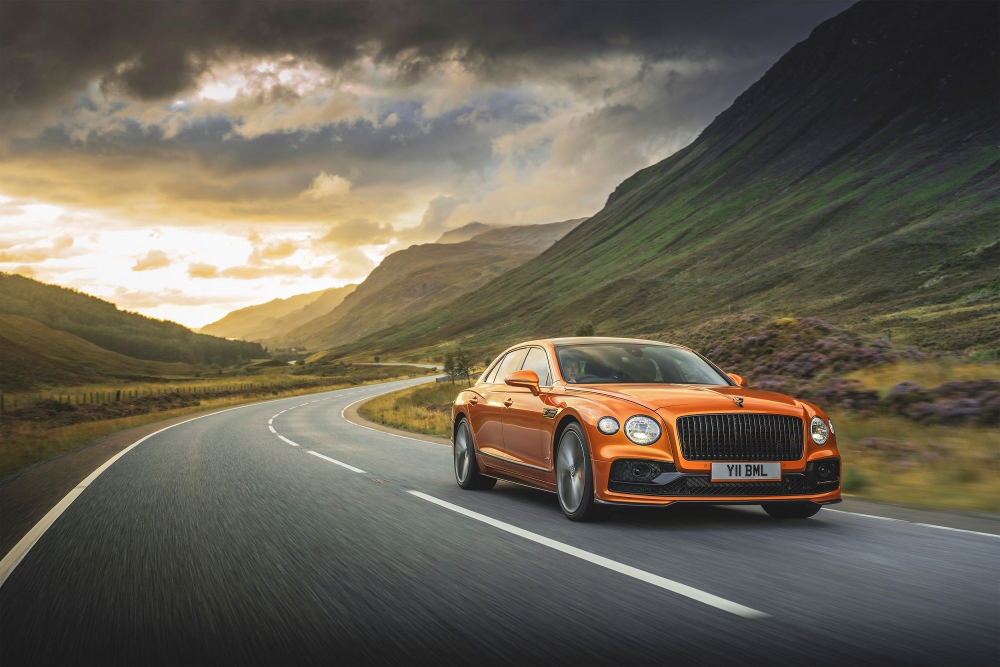 H Flying Spur Speed με 635 ίππους τελευταία που φορά W12 κινητήρα