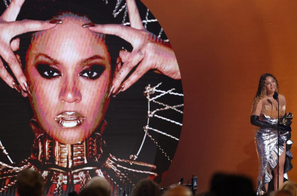 Βραβεία Grammy: Η Beyoncé κατέκτησε το 32ο βραβείο, κατέρριψε ρεκόρ και ...