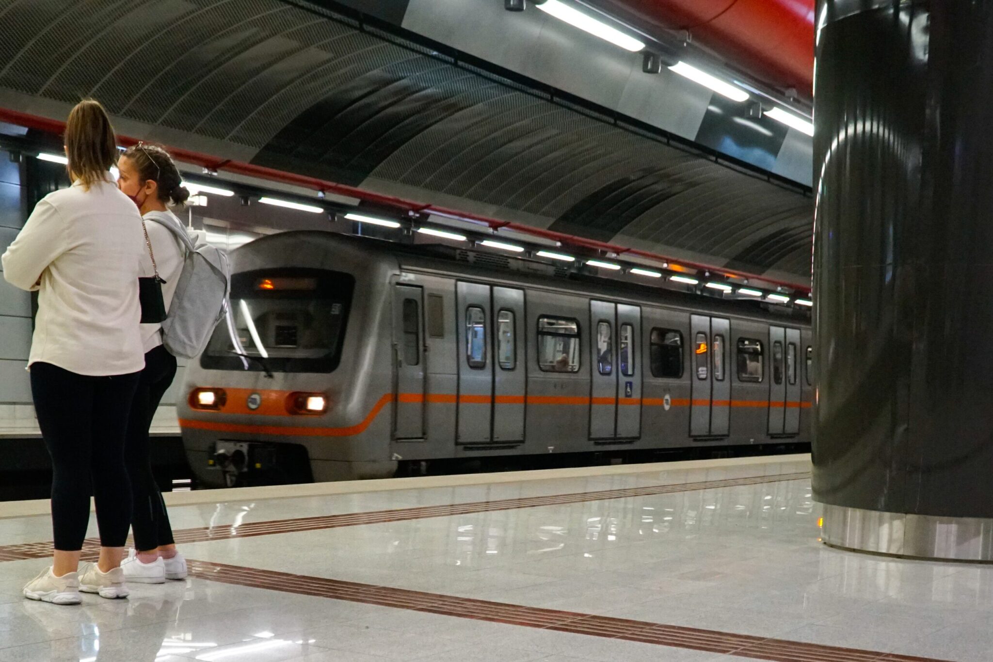 Απόλυτα στεγανός ο σταθμός Πειραιά του μετρό, λέει η Αττικό Μετρό