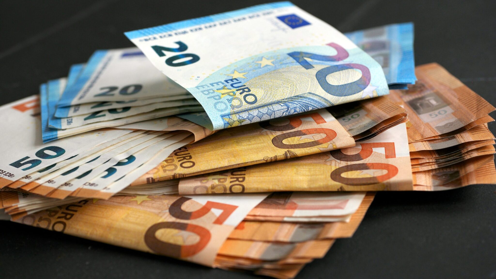 Καταβάλλεται από την Πέμπτη (30/3) το έκτακτο επίδομα προσωπικής διαφοράς