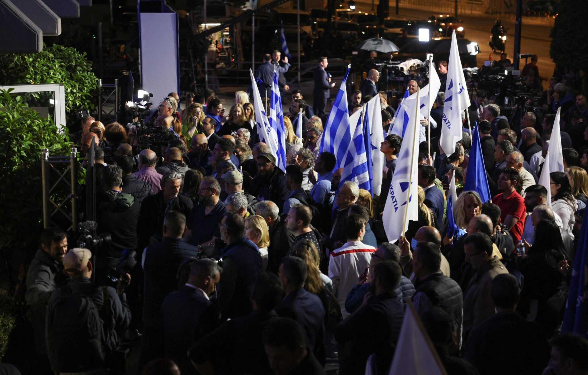 Ξένα ΜΜΕ: Η «ξεκάθαρη νίκη» της ΝΔ, η μεγάλη διαφορά από τον ΣΥΡΙΖΑ και η άνοδος του ΠΑΣΟΚ
