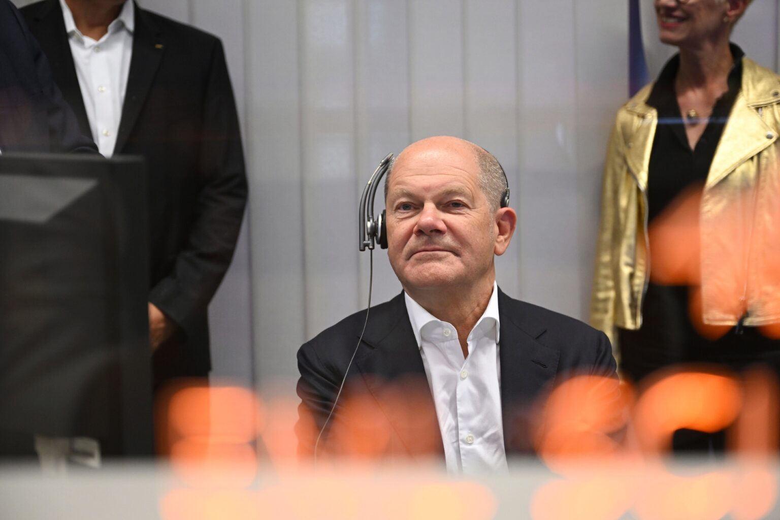 Γερμανία: Ελαφρύς τραυματισμός του καγκελάριου Όλαφ Σολτς κατά τη διάρκεια άσκησης