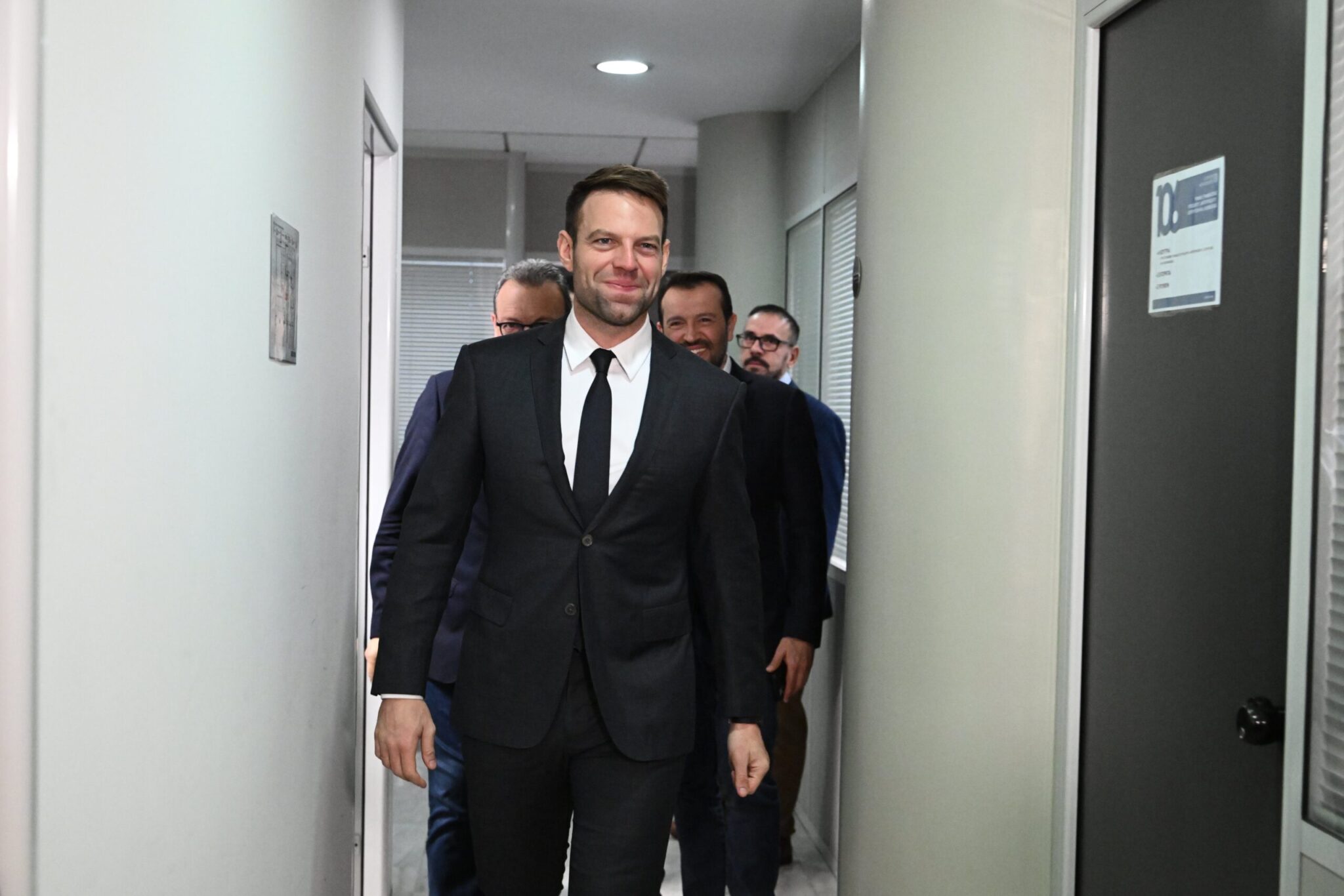 Ο Κασσελάκης ξεκινά εβδομαδιαία ραδιοφωνική εκπομπή