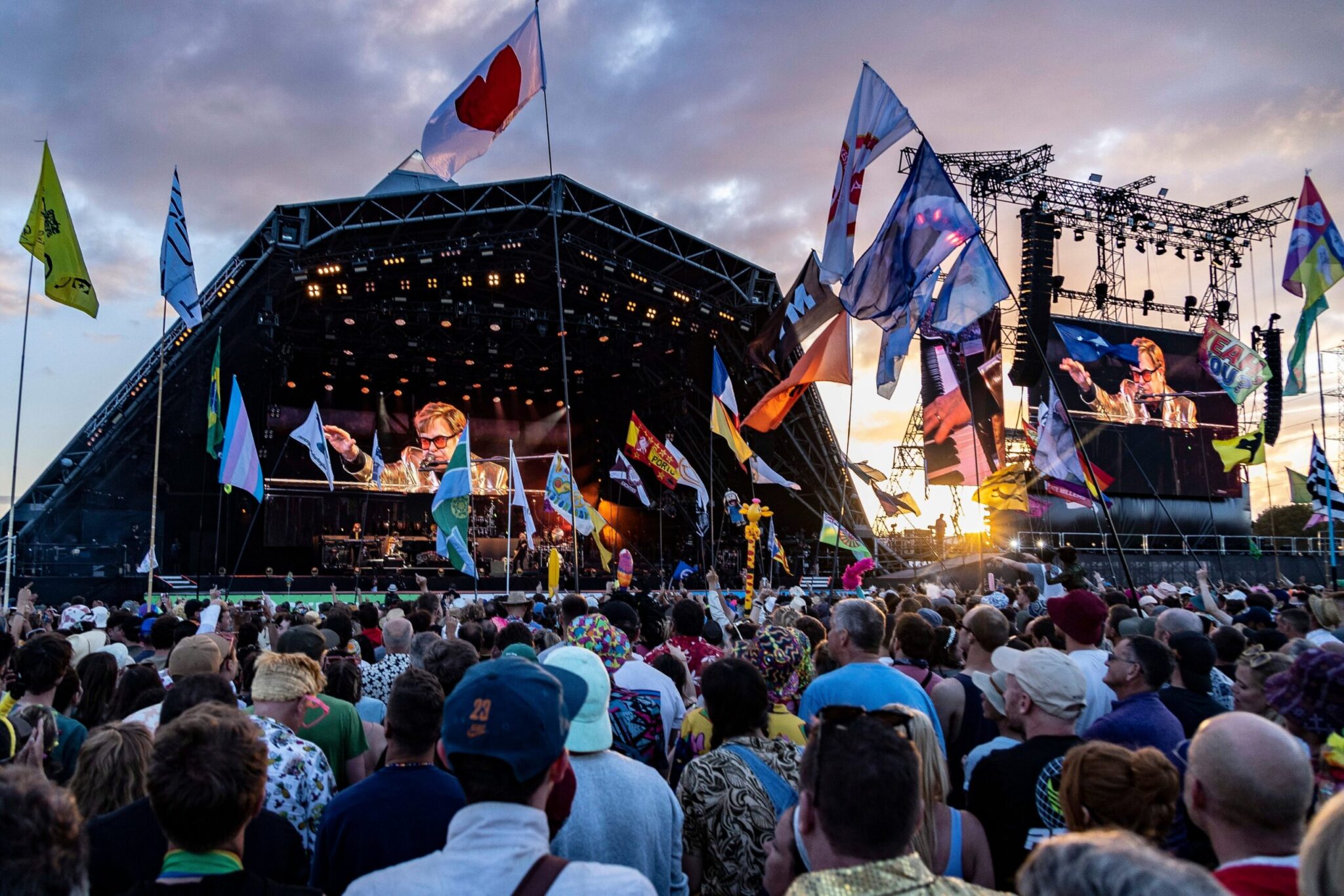 Glastonbury 2024: Ανάρπαστα τα εισιτήρια, εξαντλήθηκαν σε λιγότερο από μία ώρα