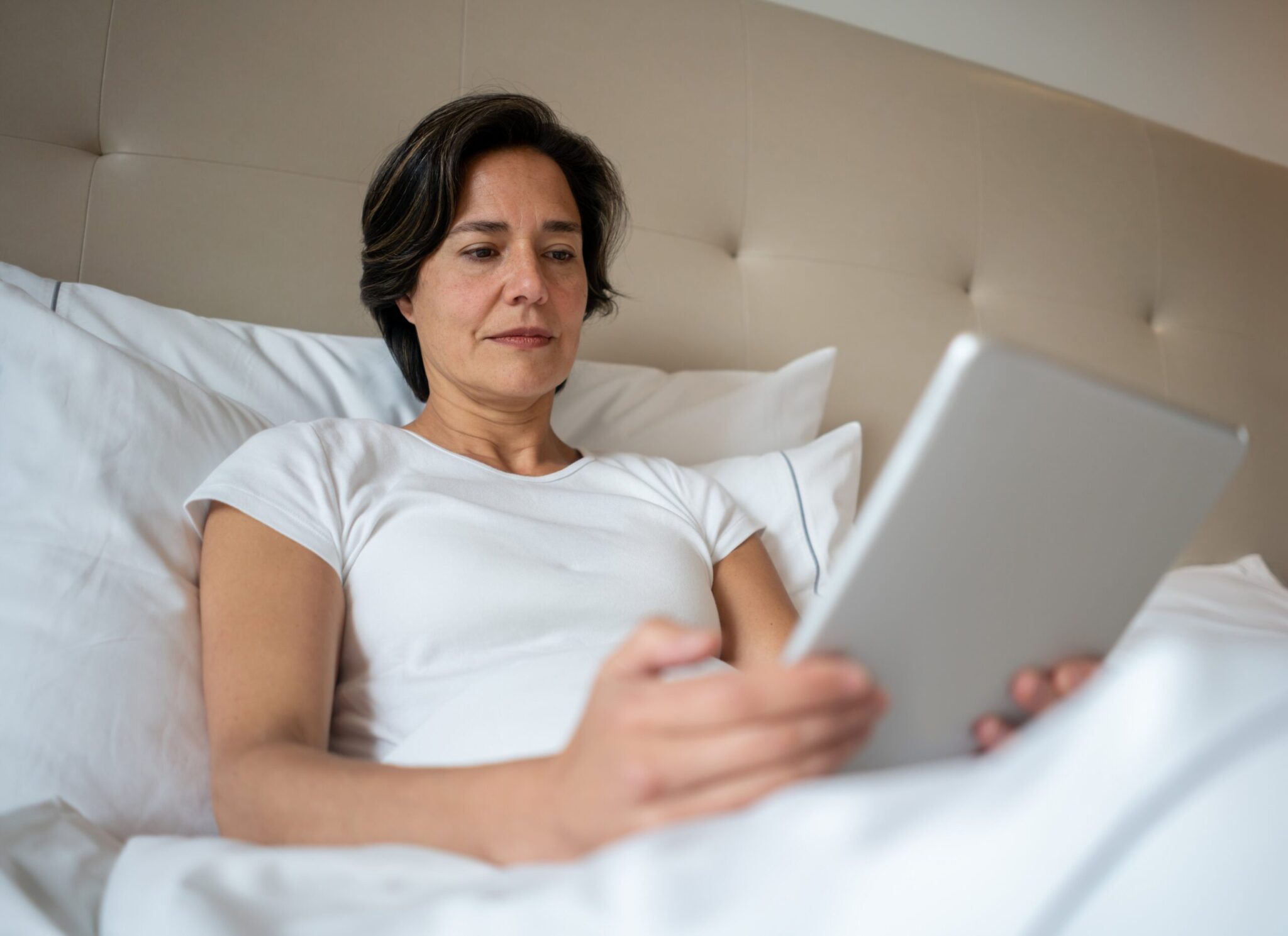 Οσοι διαβάζουμε e-book πριν τον ύπνο, ας λάβουμε υπόψη ό,τι ακολουθεί