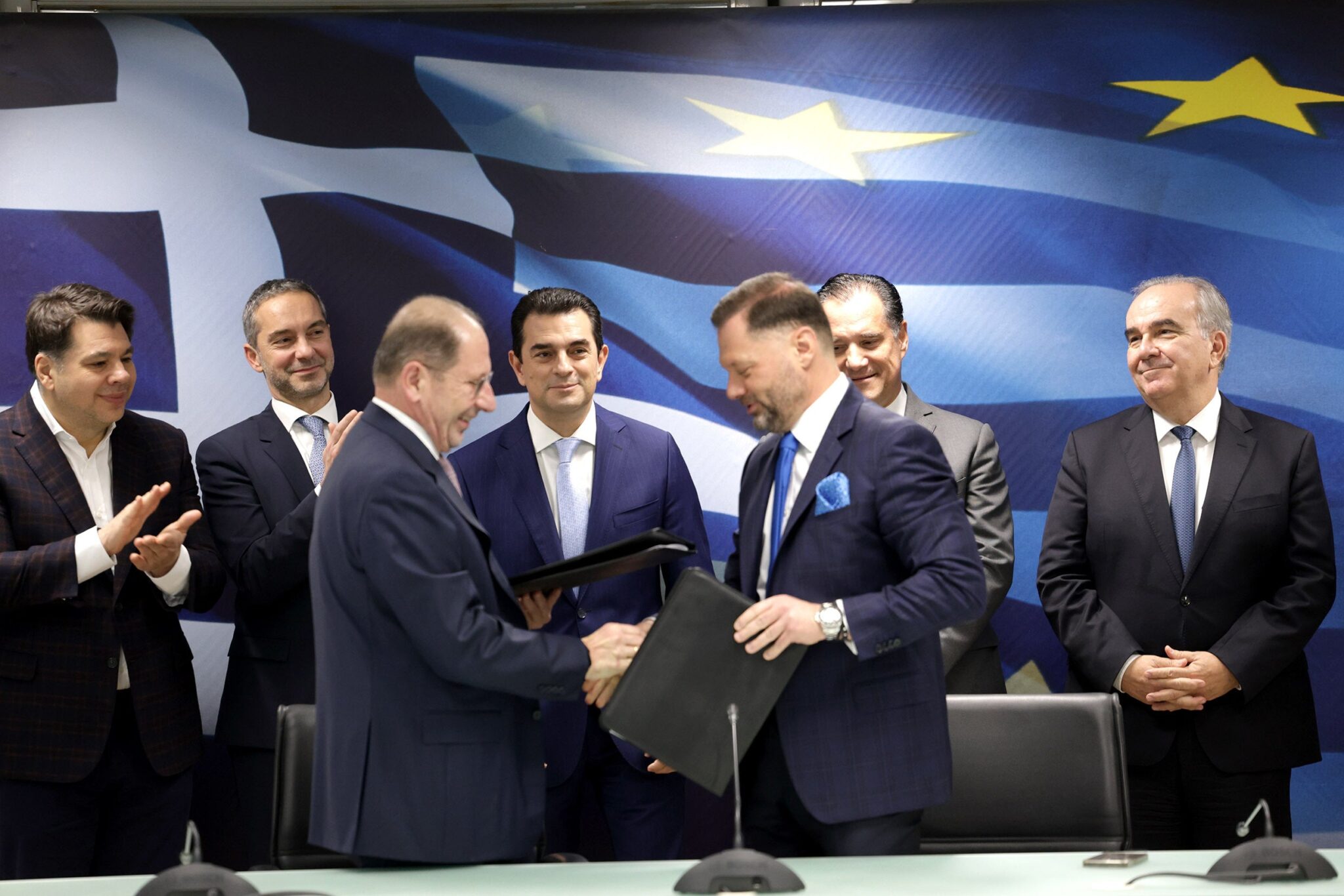 Στα Ναυπηγεία Ελευσίνας όλα τα πλοία της Attica με συμφωνία 1 δισ. ευρώ