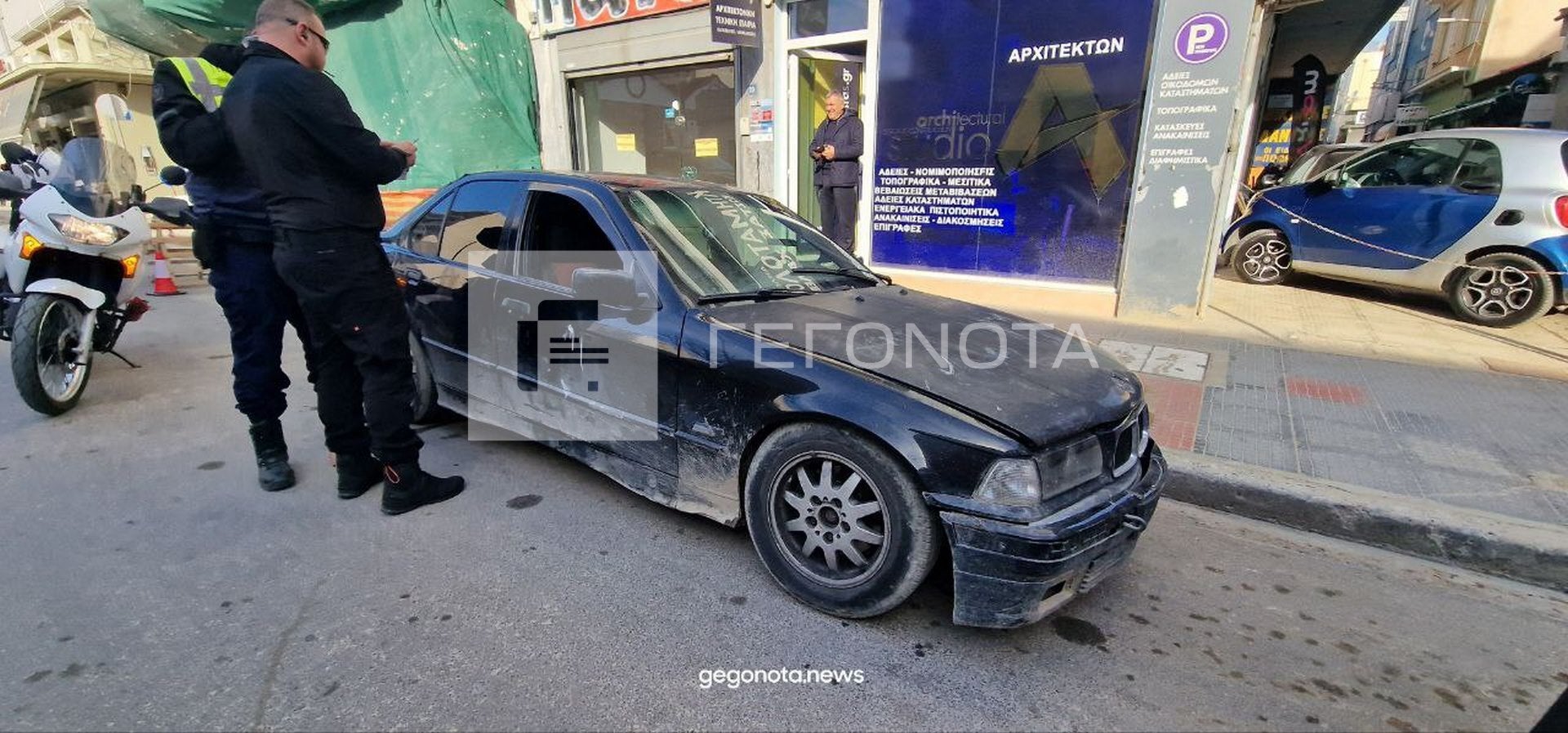 Βόλος: Πάρκαρε παράνομα, έβγαλε τις πινακίδες και πήγε για τσίπουρα (Φωτό)