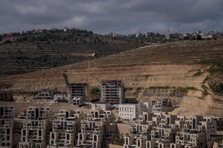 Ισραήλ: «Πράσινο» για την κατασκευή 3.500 κατοικιών για τους εποίκους στην κατεχόμενη Δυτική Όχθη