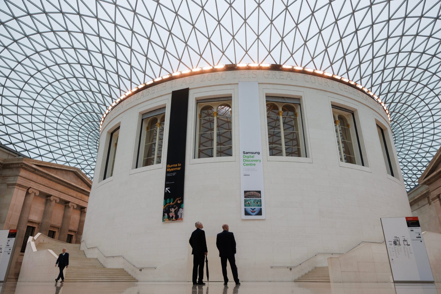 Βρετανικό Μουσείο: Ο πρώην έφορος καλείται να επιστρέψει τα «κλεμμένα αντικείμενα»