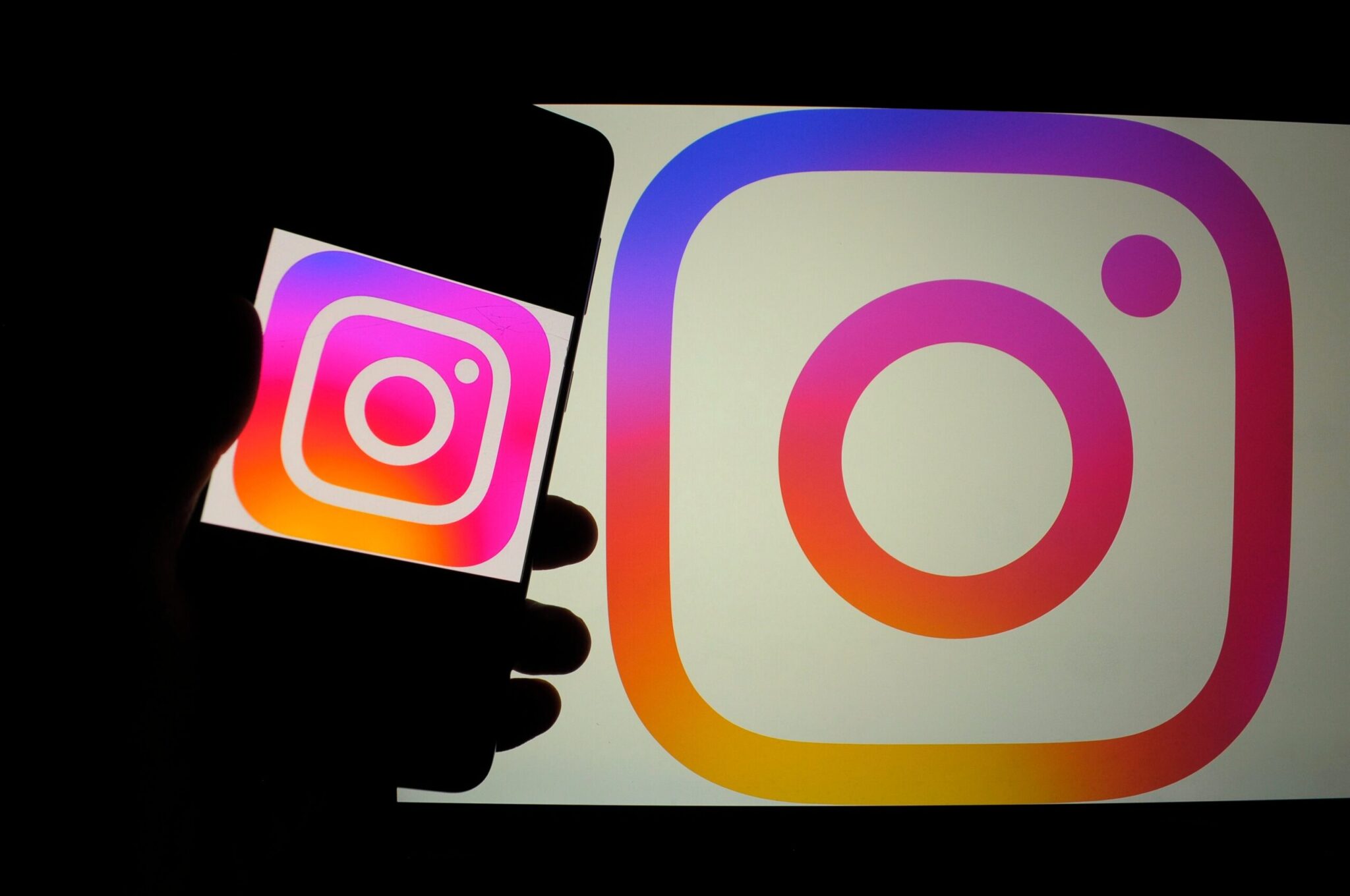 Instagram: Οι γυμνές εικόνες θα θολώνονται στα μηνύματα για την προστασία των ανηλίκων