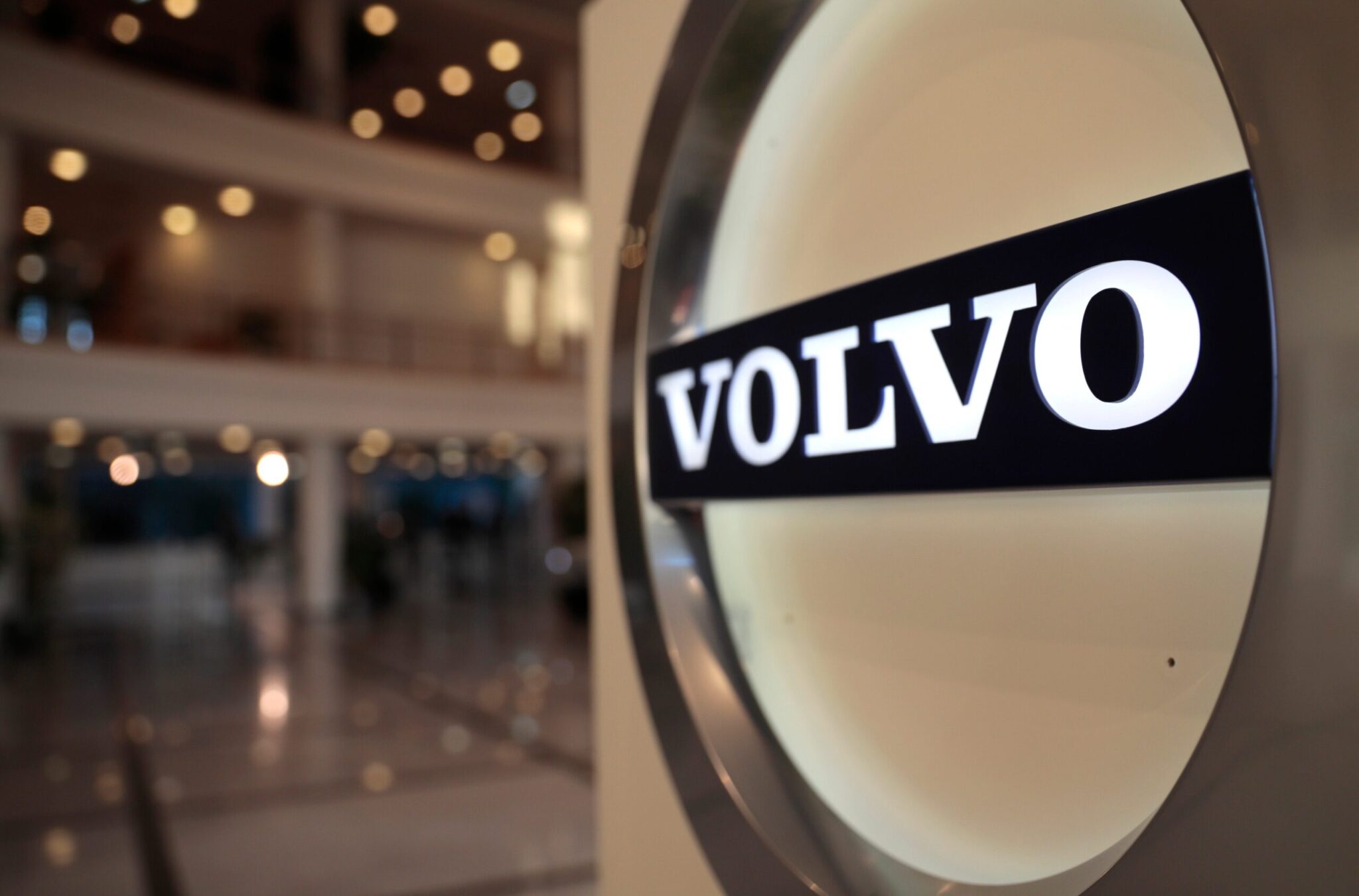Η Volvo επεκτείνει τη συνεργασία με την NVIDIA