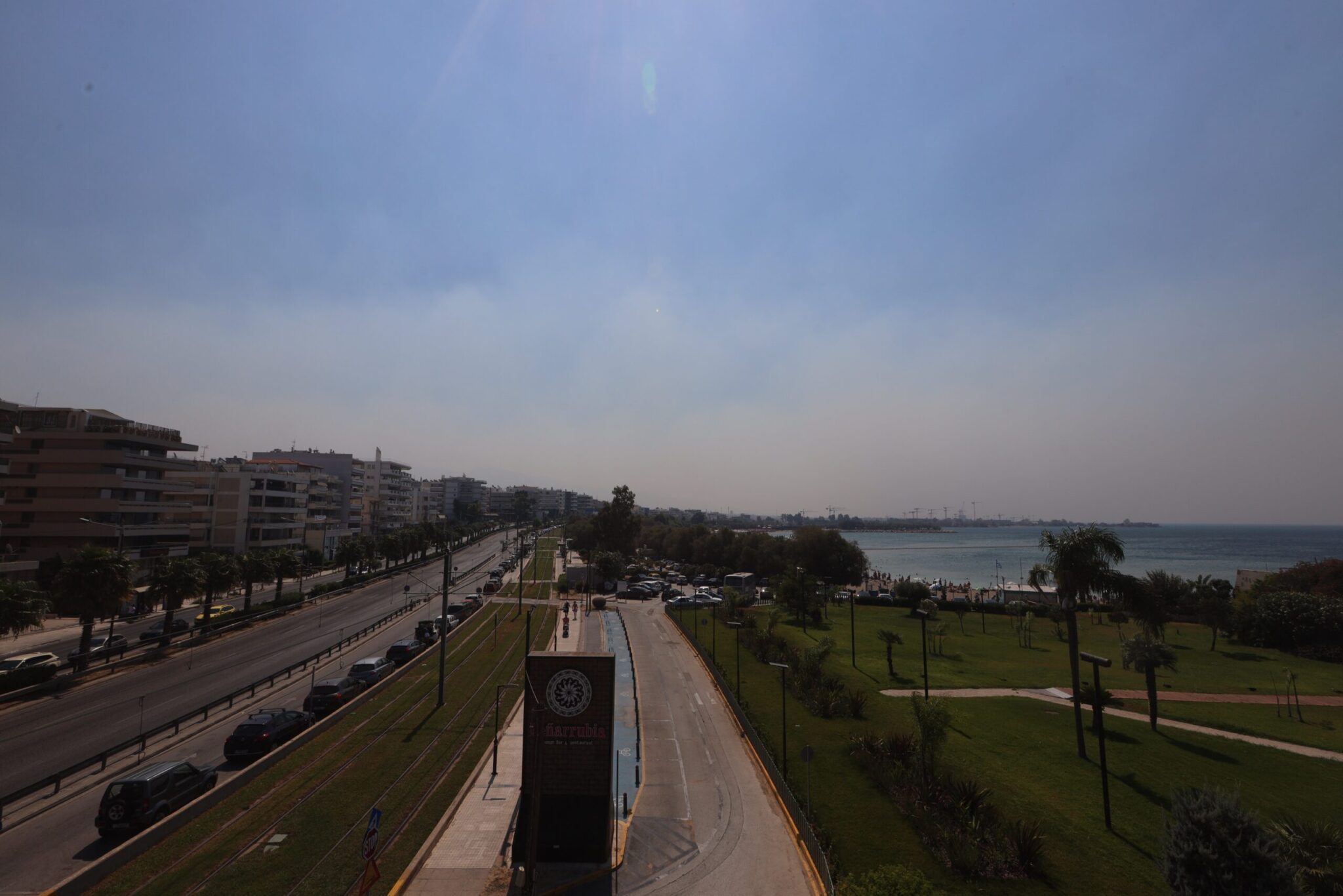 Φωτιά στην Αττική: Ποιες περιοχές έχουν επιβαρυνθεί πιο πολύ από τους καπνούς και τις στάχτες