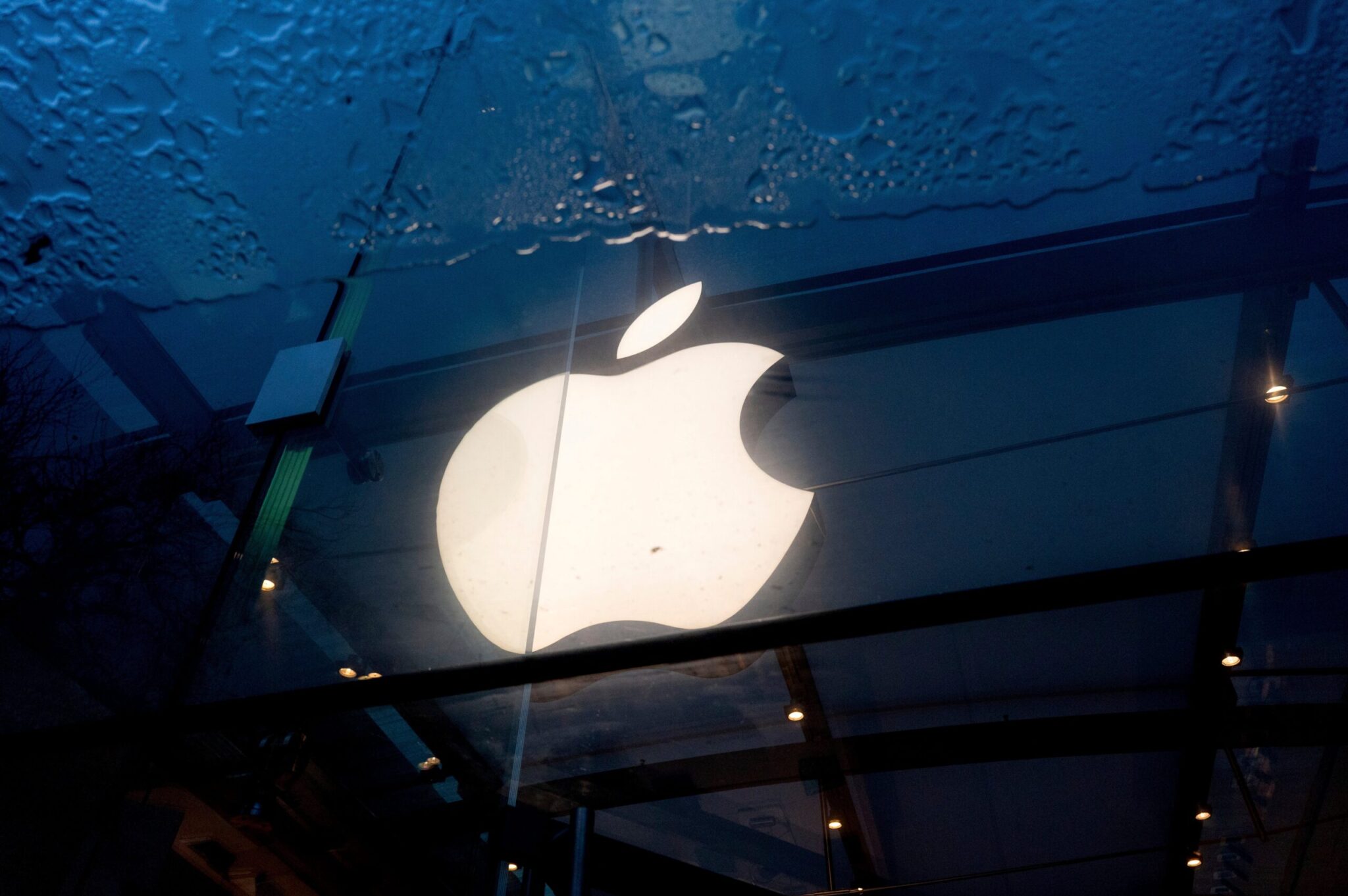 Apple: Εχασε τη δικαστική μάχη στην ΕΕ και θα πληρώσει 13 δισ ευρώ στην Ιρλανδία