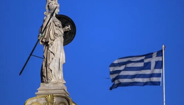 Handelsblatt: Η Ελλάδα έχει σημειώσει σημαντική πρόοδο στην ελάφρυνση του χρέους