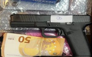 Σχεδίαζαν δολοφονία με ελεύθερο σκοπευτή οι διακινητές των ναρκωτικών