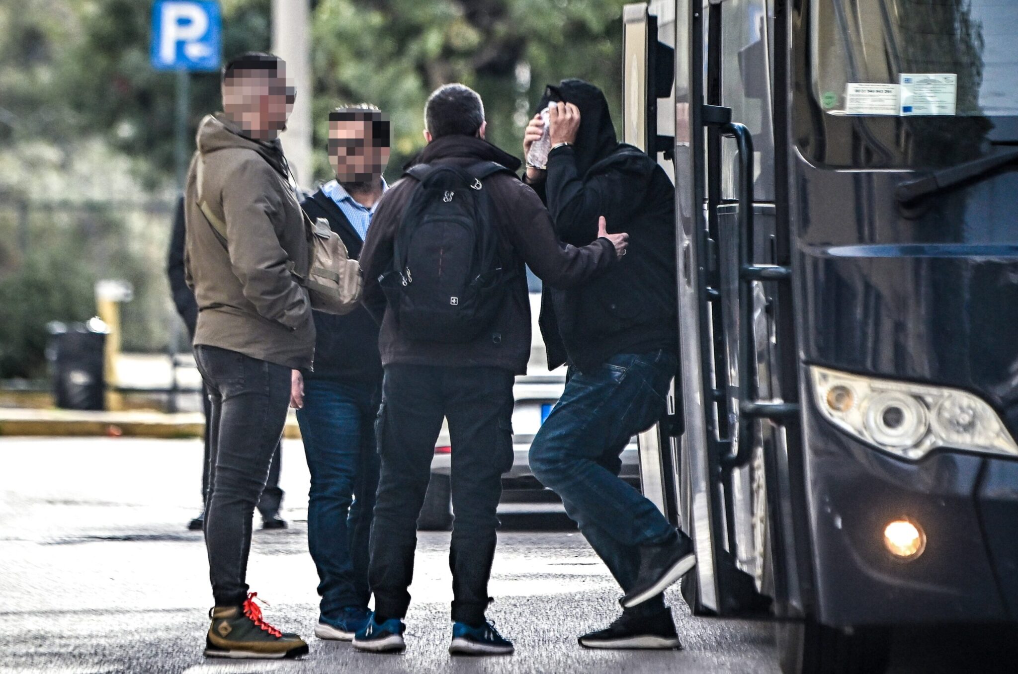 Κύκλωμα προστασίας: Κρατούμενοι αρχηγός, υπαρχηγοί και βραβευμένη αστυνομικός