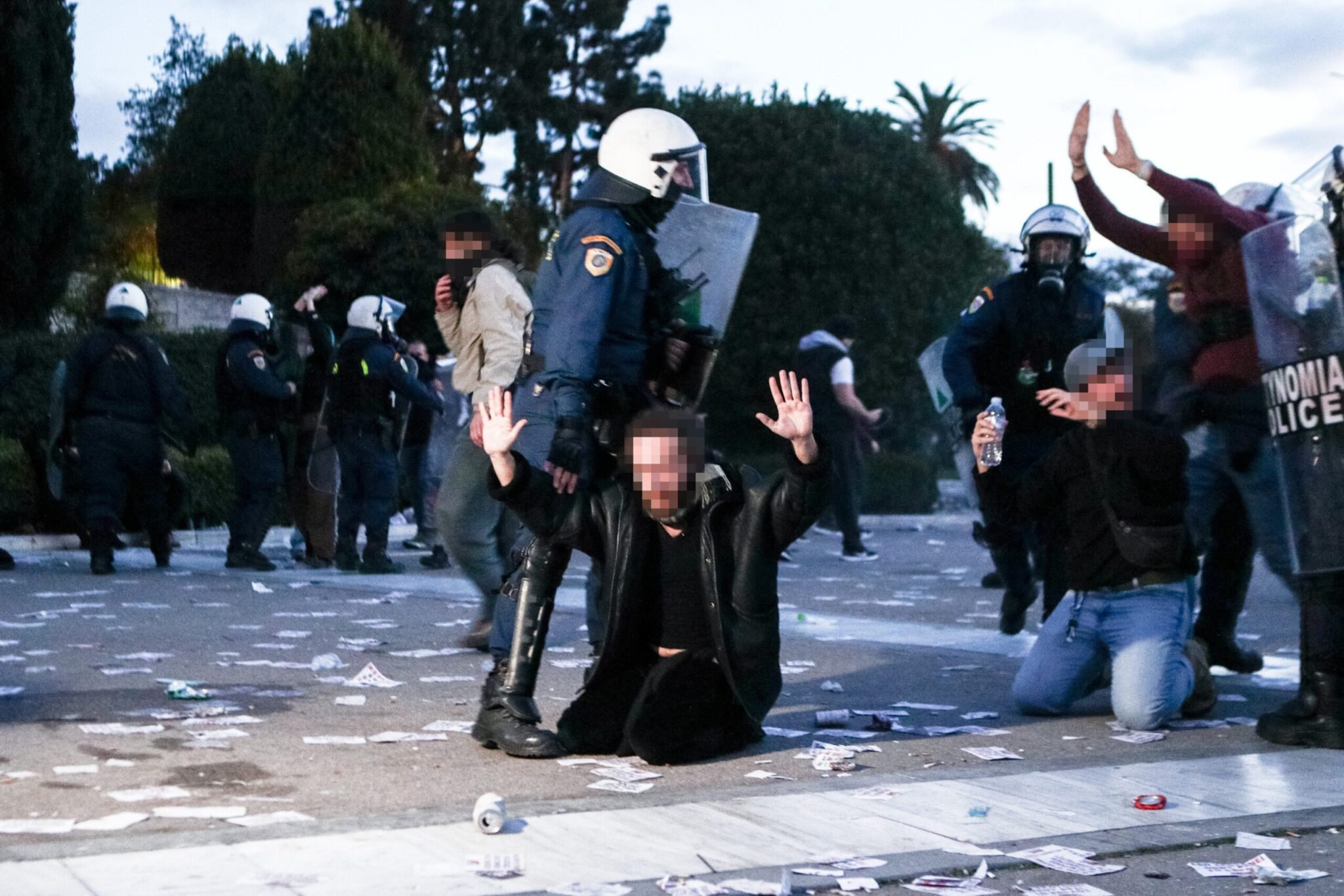 Ελεύθεροι 24 κατηγορούμενοι που συνελήφθησαν κατά την συγκέντρωση για την τραγωδία στα Τέμπη
