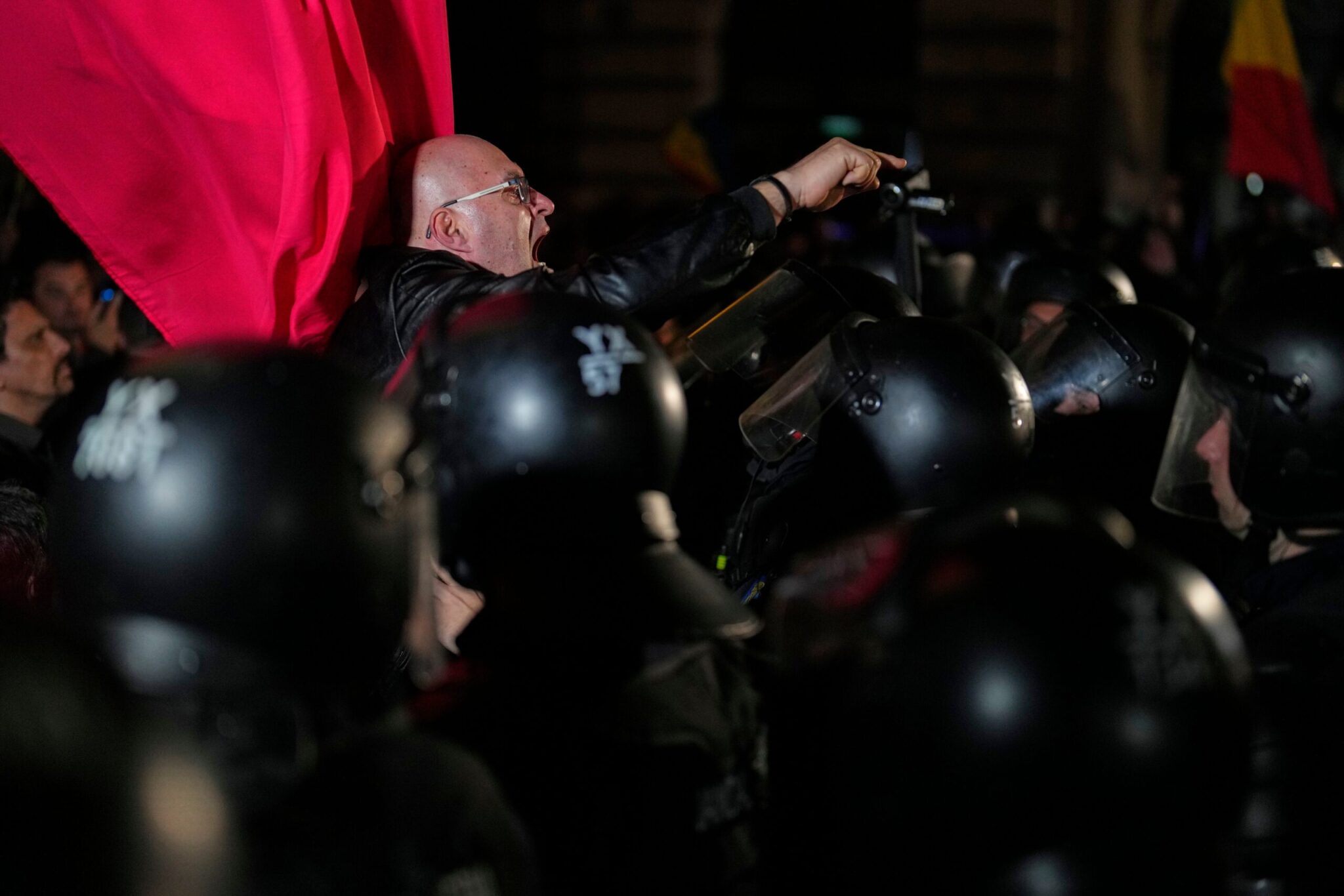 Ρουμανία: Η εκλογική αρχή απαγόρευσε την υποψηφιότητα του ακροδεξιού Τζορτζέσκου για την προεδρία