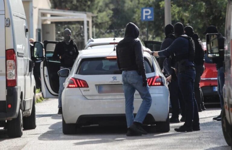 Μαφία των τσιγάρων: Ο κατηγορούμενος για τη δολοφονία Καραϊβάζ, οι ξυλοδαρμοί και η εκτέλεση