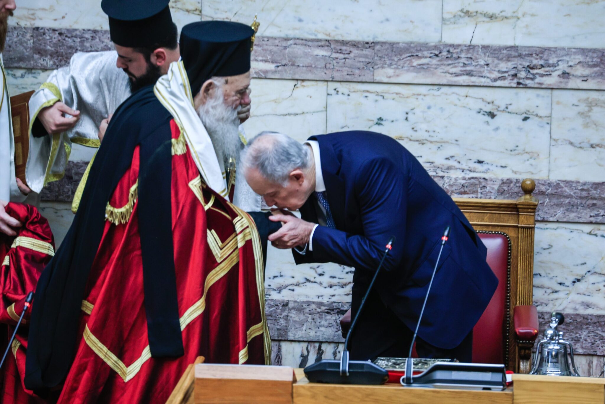 Εικόνες και ξεχωριστά στιγμιότυπα από την ορκωμοσία του νέου Προέδρου της Δημοκρατίας