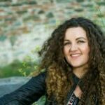 ΜΑΙΡΗ ΔΡΟΣΟΠΟΥΛΟΥ