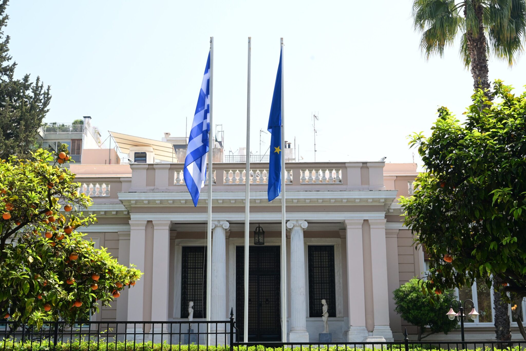 Κυβέρνηση για κατηγορίες περί υπερφορολόγησης: «Η αντιπολίτευση εξαπατά την κοινωνία»