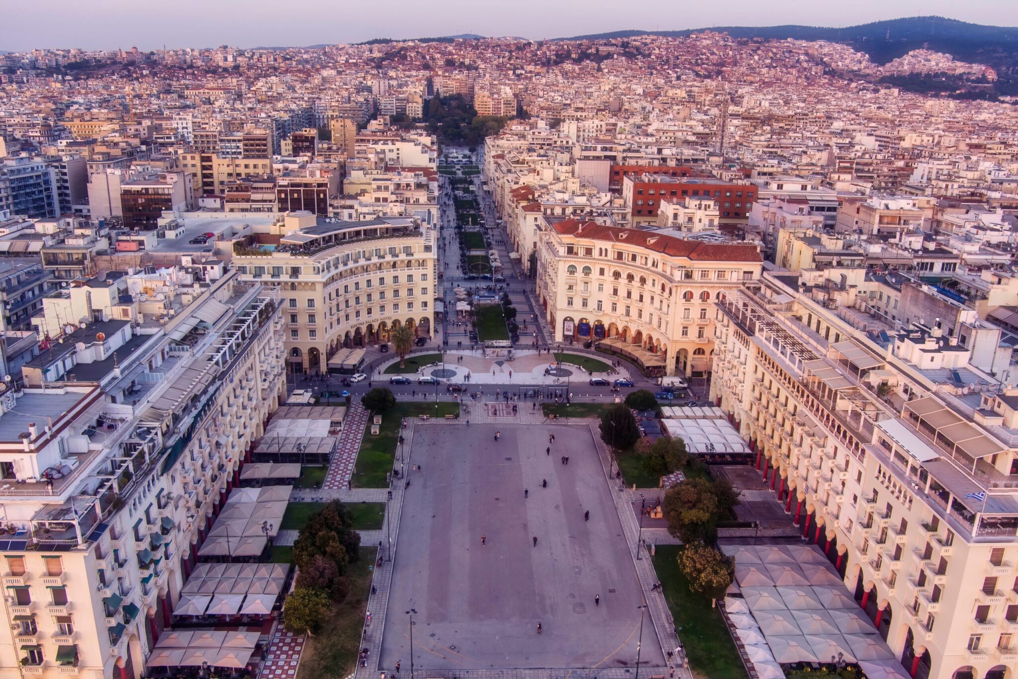 Θεσσαλονίκη: Η εμβληματική πλατεία Αριστοτέλους αλλάζει μορφή – Τα σχέδια για «λίφτινγκ»