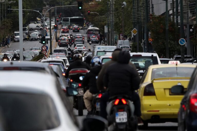 Νέος ΚΟΚ: Μηδενική ανοχή στη μη χρήση κράνους – Εντατικοί έλεγχοι της ΕΛΑΣ