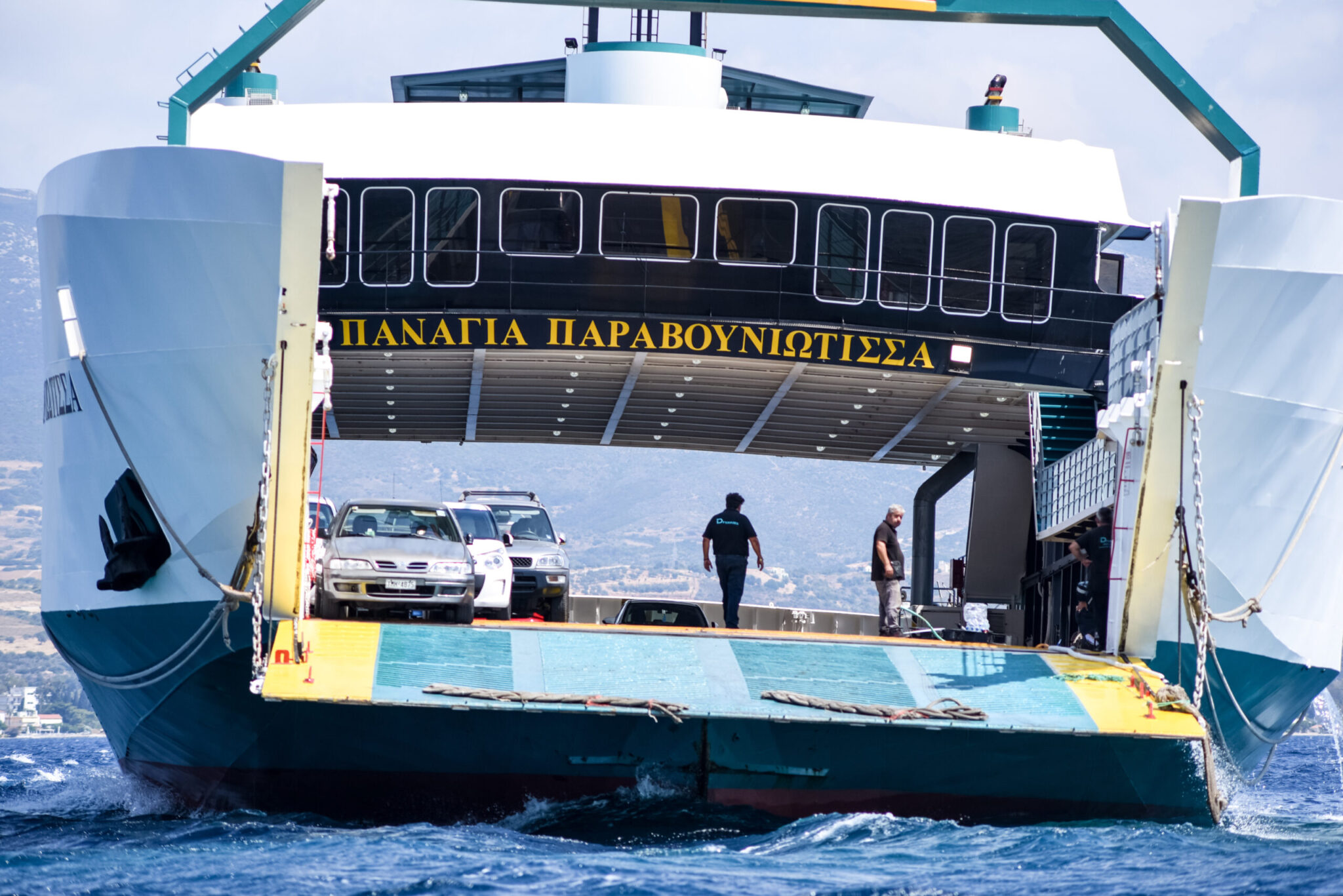 Προσάραξη φέρι μποτ στην Εύβοια: «Δεν λειτούργησαν τα πηδάλια, δεν είδα την ξέρα»
