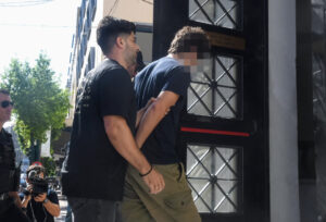 Στον ανακριτή ο 25χρονος που συνελήφθει για εμπρησμό στη περιοχή Γηροκομείο στη Πάτρα Δευτέρα 18 Αυγούστου 2025 (EUROKINISSI)