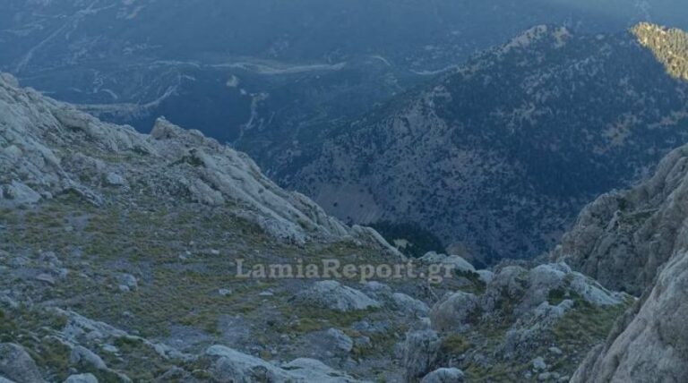 Λαμία: Αίσιο τέλος για τους πεζοπόρους που χάθηκαν στη Γκιώνα – Επιχείρηση αερομεταφοράς (φωτογραφίες)