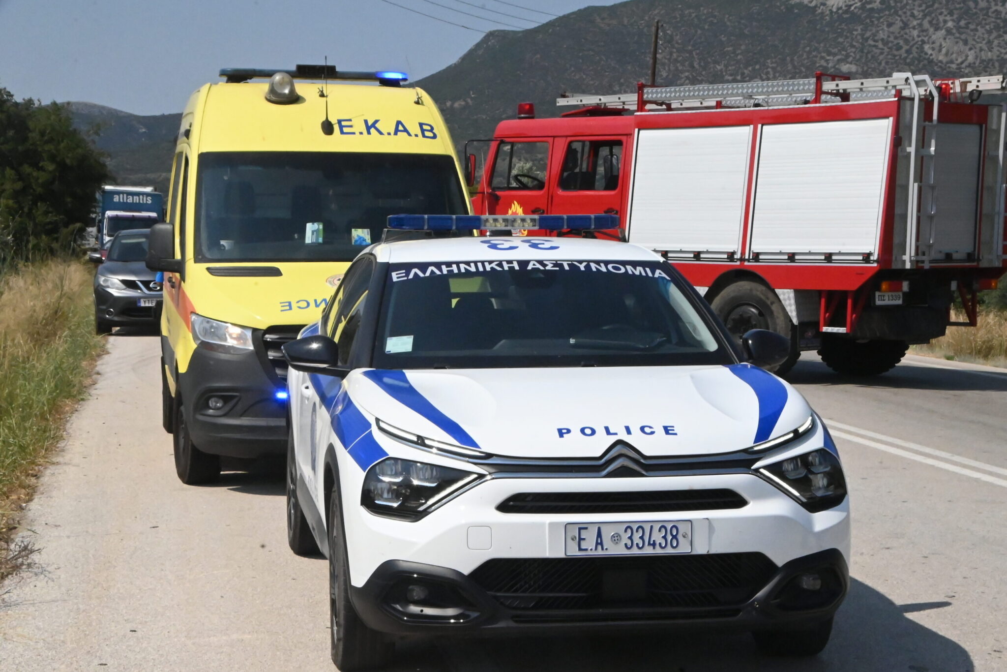 Τροχαίο στις Ροβιές της Εύβοιας: Ακαριαίος θάνατος ηλικιωμένου οδηγού μετά από πτώση σε χαράδρα 150 μέτρων